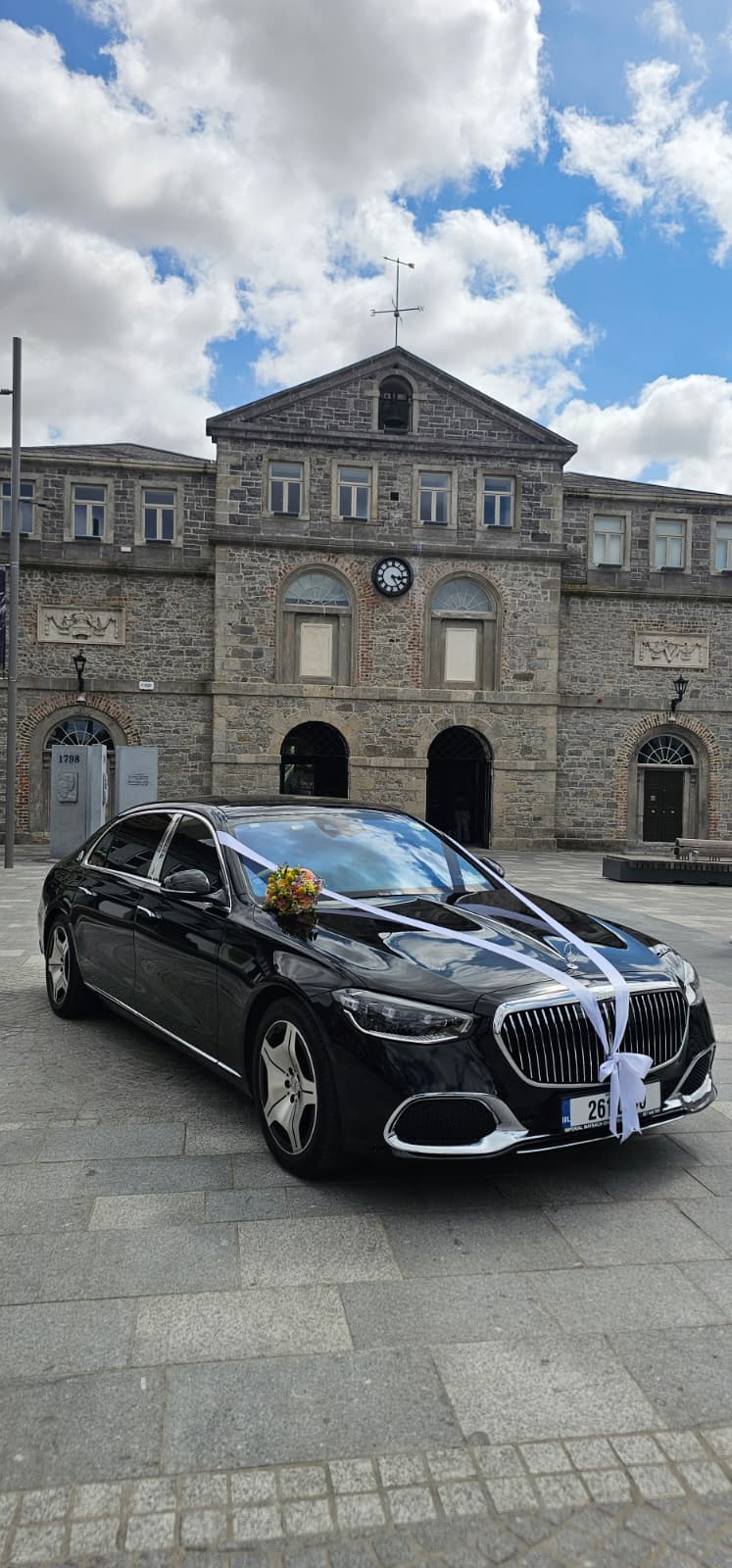 Wedding car hire Mercedes-Maybach outside an Irish manor house